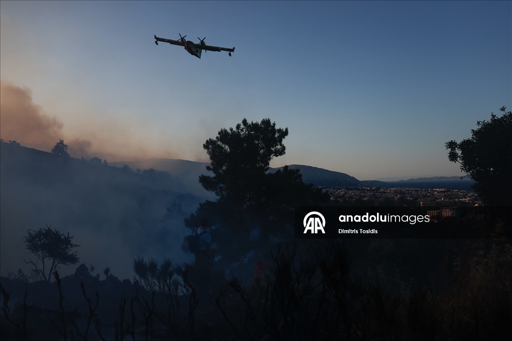 Yunanistan’da ormanlık alanda yangın çıktı​