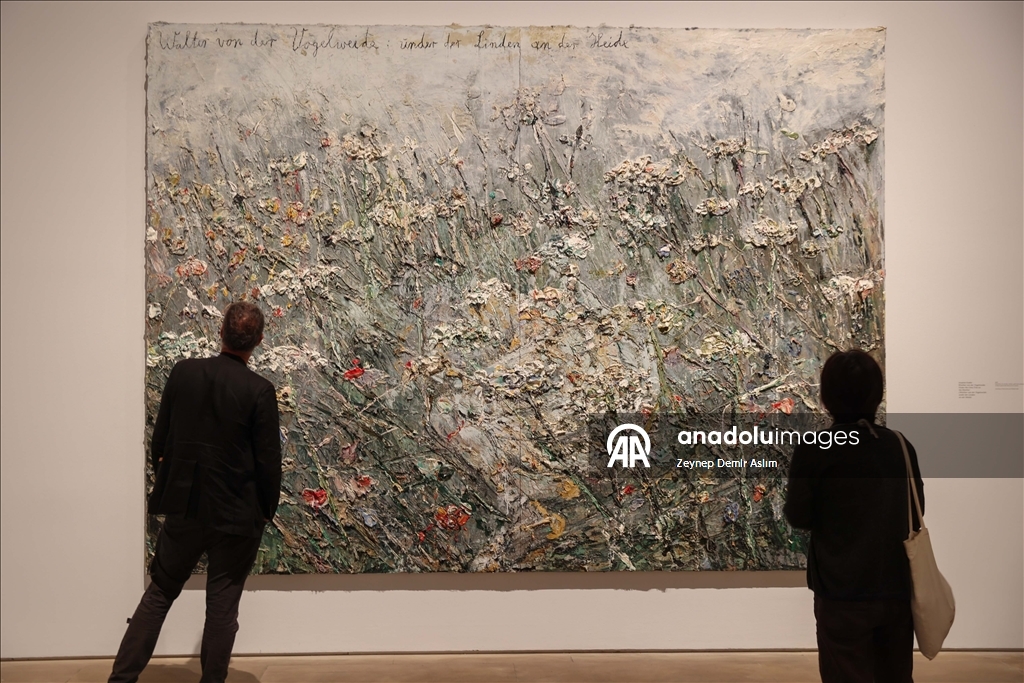 Anselm Kiefer ve Vincent van Gogh’un eserleri, Londra’daki Royal Academy of Arts’ta sanatseverlerle buluşuyor