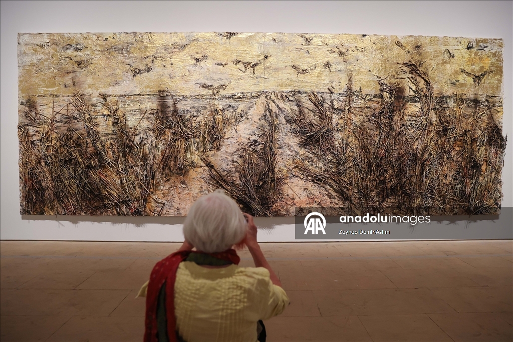Anselm Kiefer ve Vincent van Gogh’un eserleri, Londra’daki Royal Academy of Arts’ta sanatseverlerle buluşuyor