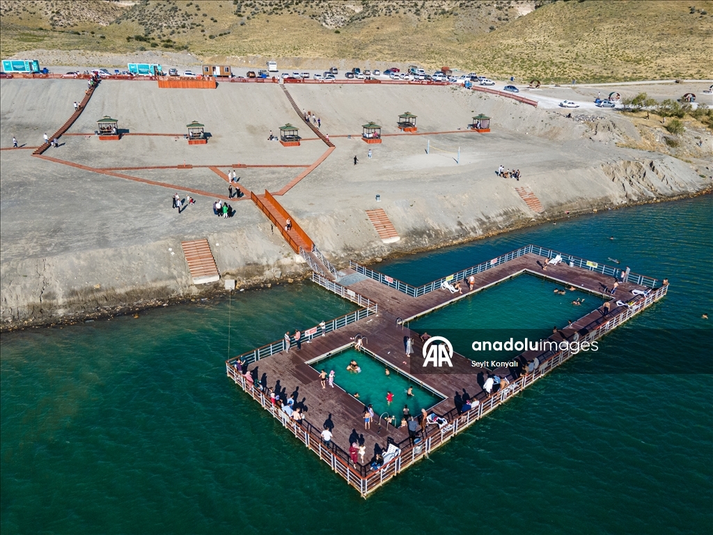 Acıgöl, sıcaktan bunalanların yeni adresi oldu