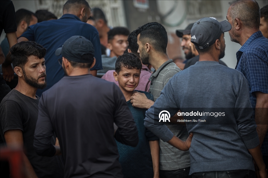 İsrail'in Gazze'de insani yardım bekleyenlere saldırısında 20 kişi öldü, 246 kişi yaralandı