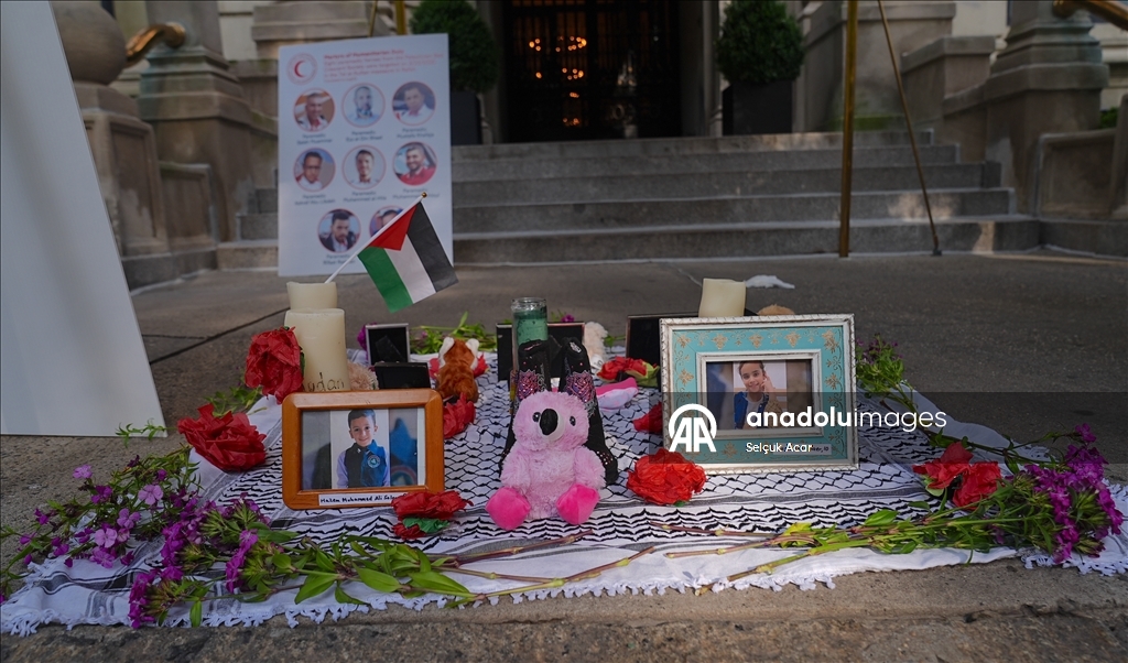 У дома главного редактора New York Times прошла акция в поддержку Палестины