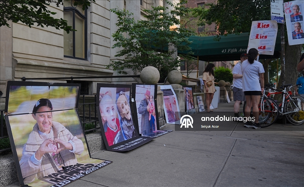 У дома главного редактора New York Times прошла акция в поддержку Палестины