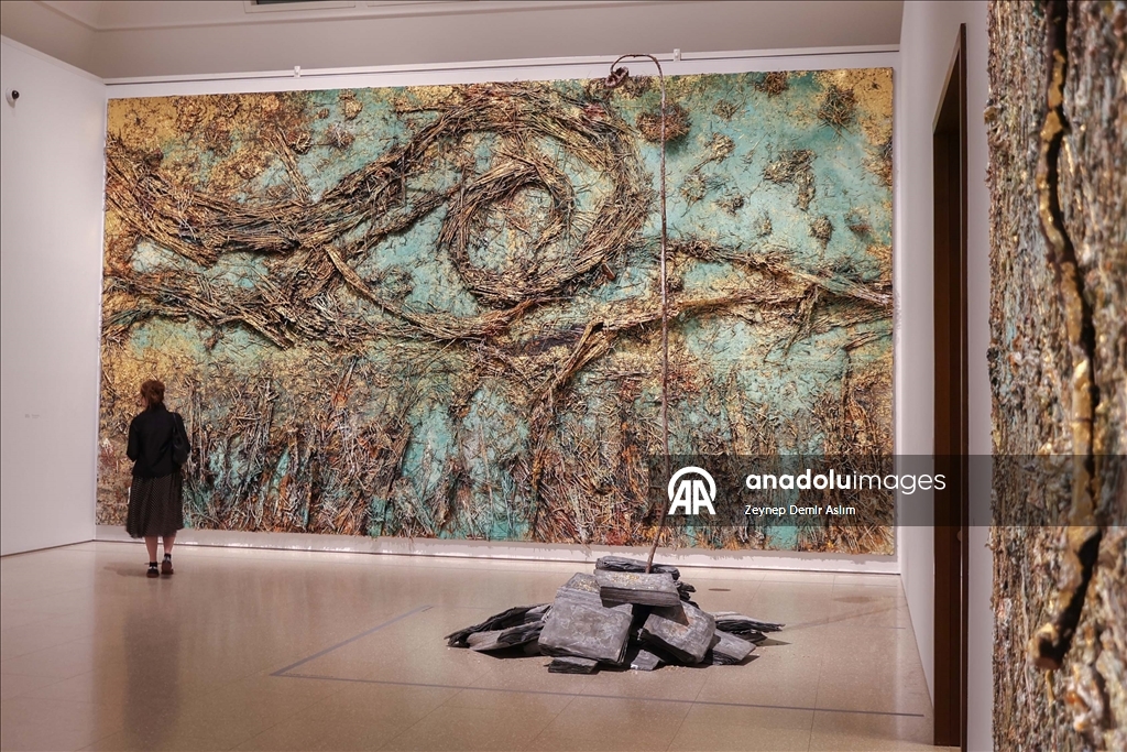 Anselm Kiefer ve Vincent van Gogh’un eserleri, Londra’daki Royal Academy of Arts’ta sanatseverlerle buluşuyor