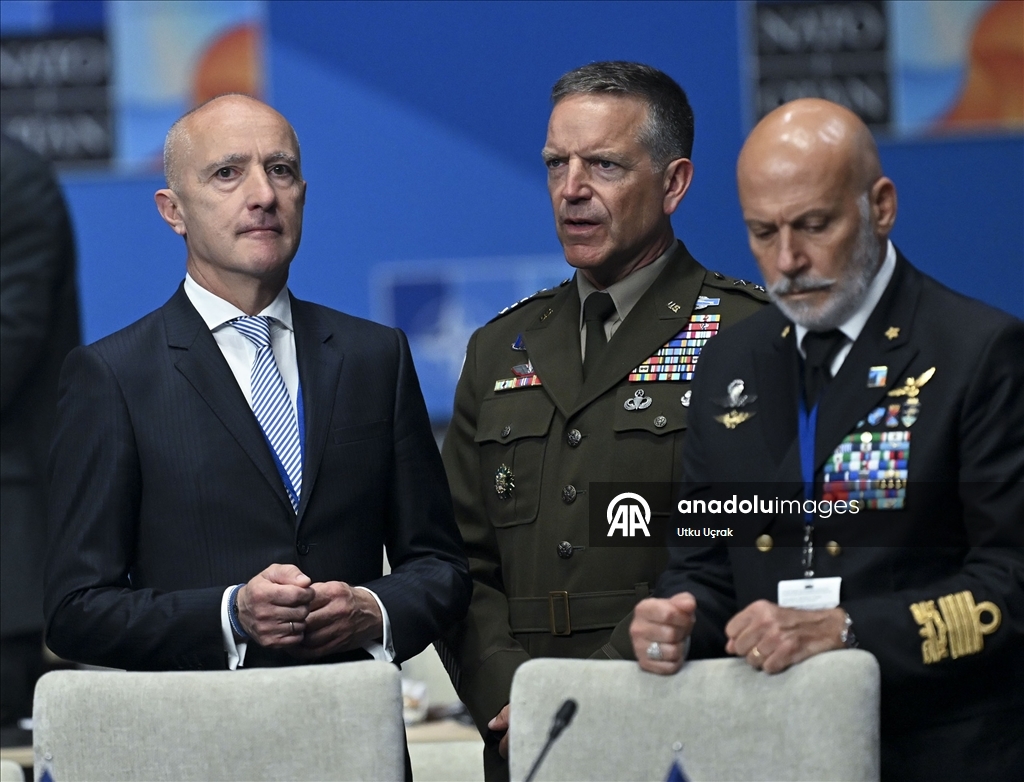 NATO Devlet ve Hükümet Başkanları Zirvesi