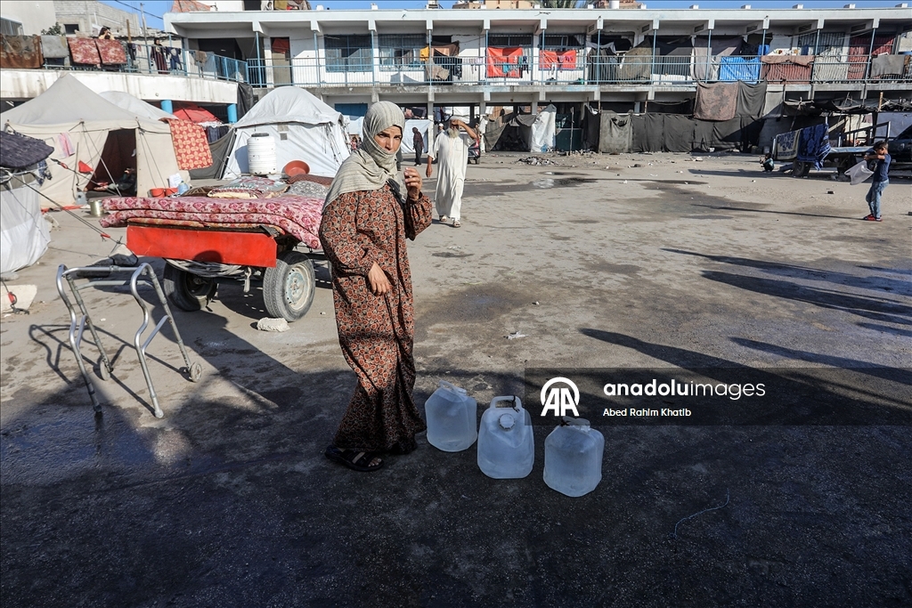 Han Yunus kentindeki Filistinlilere su dağıtıldı 6