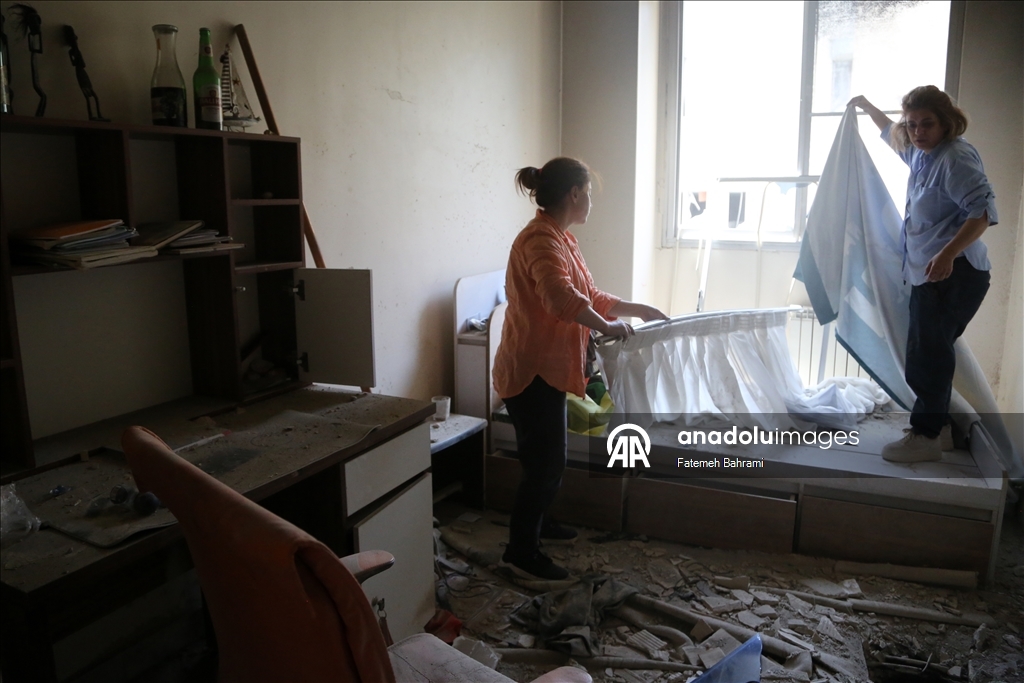 В объективы «Анадолу» попали разрушения в районах Тегерана, где погибли ученые-ядерщики