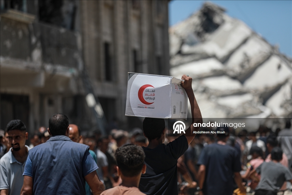 İsrail saldırıları altındaki Gazze'ye BM yardımı