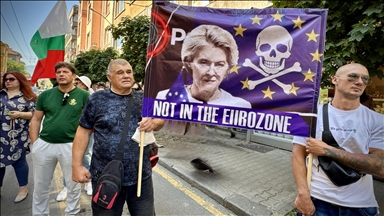 Sofya'da Bulgaristan'ın avroya geçişi protesto edildi