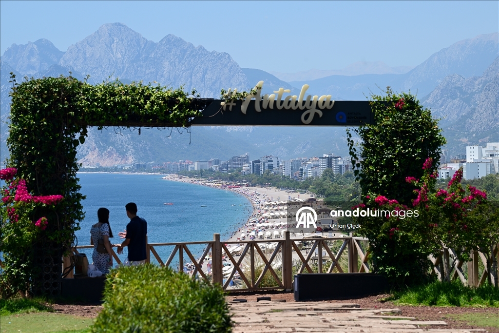 Antalya'da yüksek nem ve sıcak bunalttı