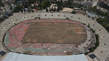 Tribünlerin coşkusunun yerini topçu seslerinin aldığı Abbasiyyin Stadyumu, hala savaşın izlerini taşıyor
