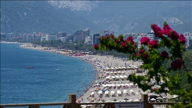 Antalya'da yüksek nem ve sıcak bunalttı