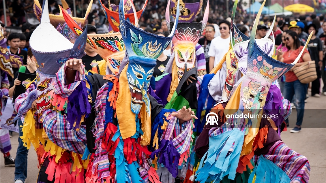 Tayland'da 'Phi Ta Khon' hayalet festivali kutlandı