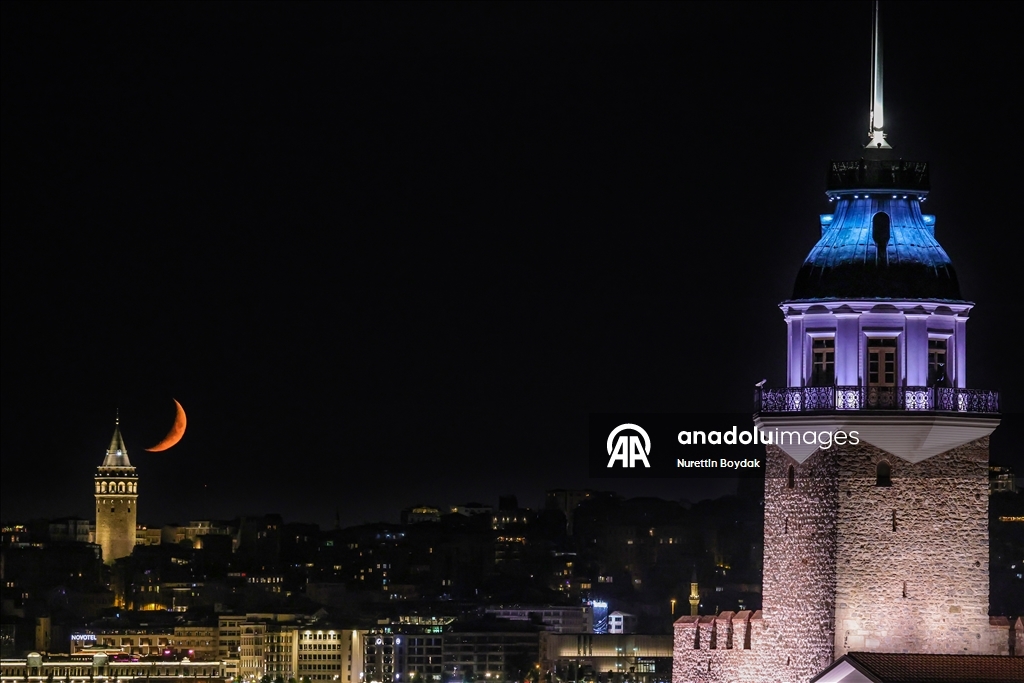 İstanbul'da hilal