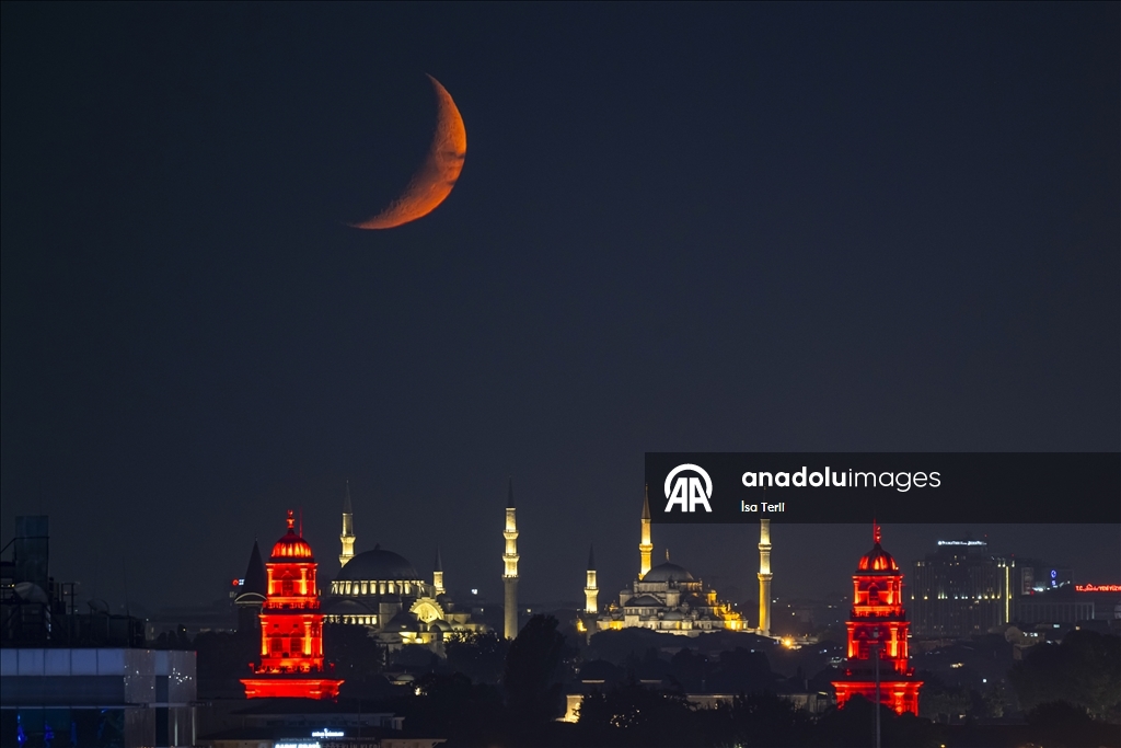 İstanbul'da hilal