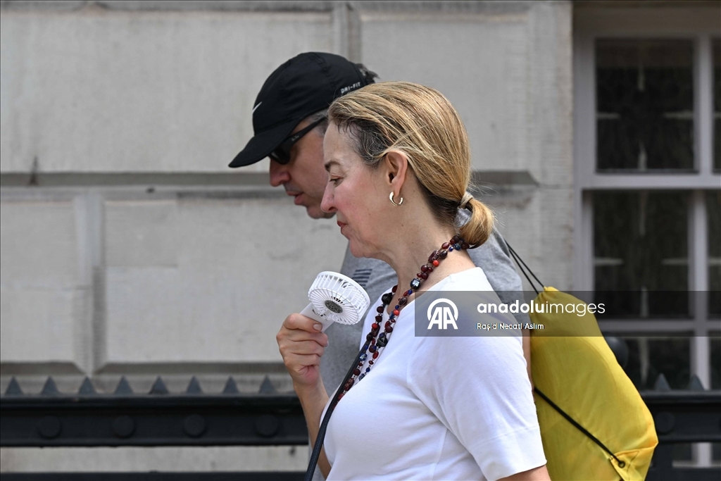 İngiltere'de sıcak hava etkili oldu