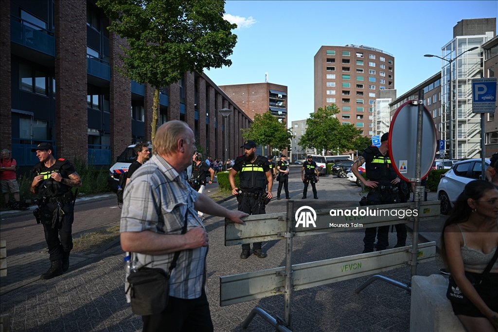 Hollanda'da mülteci karşıtları protesto düzenledi