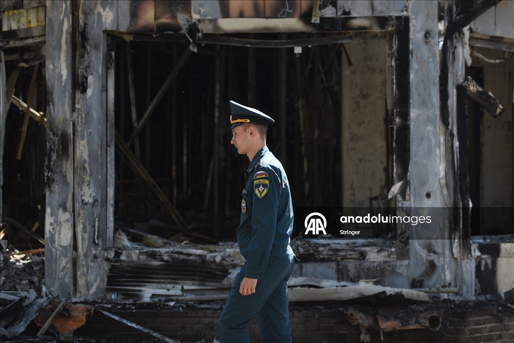Donetsk'e düzenlenen saldırıda dükkanlar hasar gördü