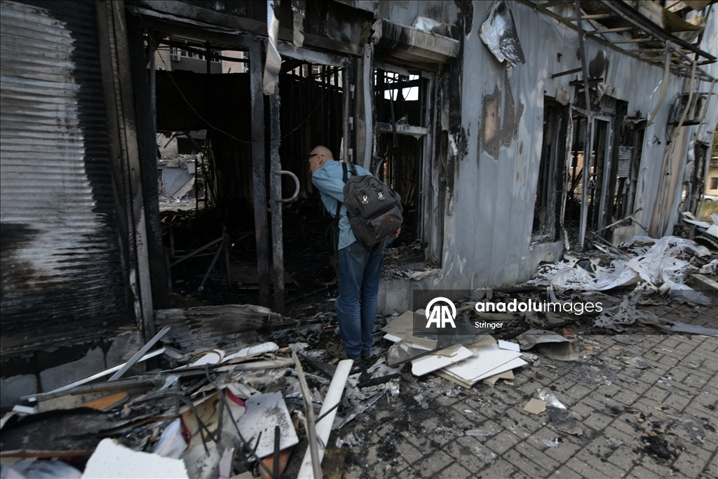 Donetsk'e düzenlenen saldırıda dükkanlar hasar gördü
