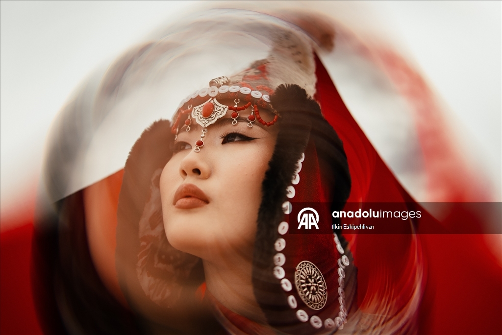Kazakistan'ın Aktau kentinde "8. Türk Dünyası'nda Kadın ve Moda Günleri" etkinliği yapıldı