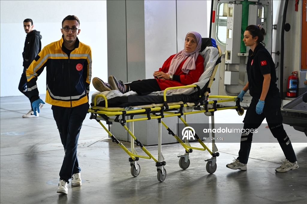 تركيا.. وصول 4 جرحى فلسطينيين من غزة لتلقي العلاج إلى جانب 7 مرافقين..