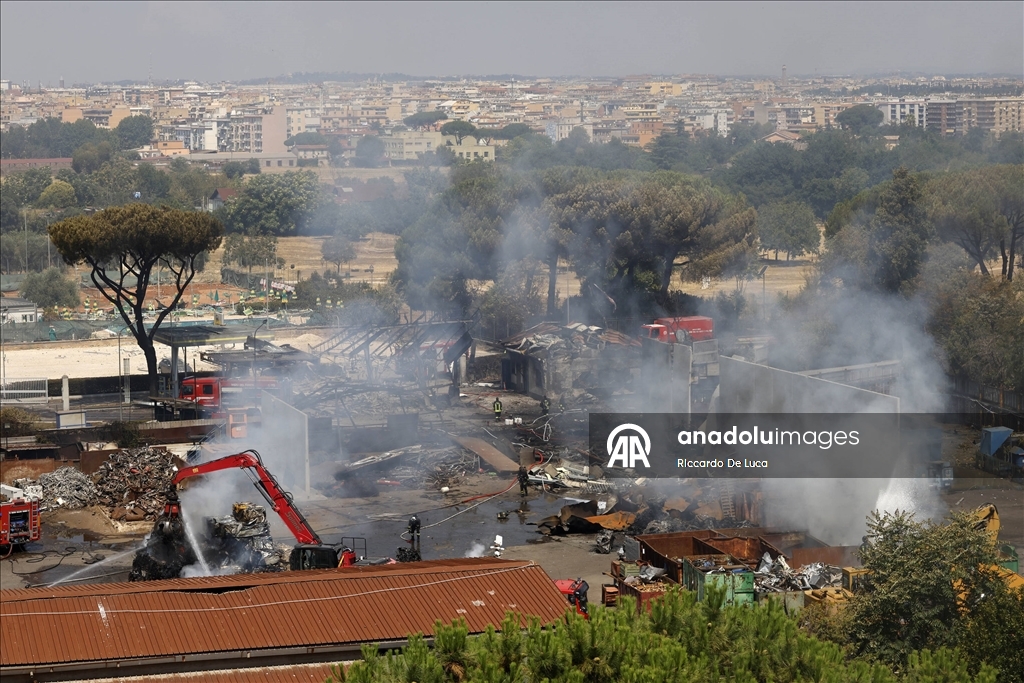 Roma'da bir akaryakıt istasyonundaki patlamada en az 10 kişi yaralandı