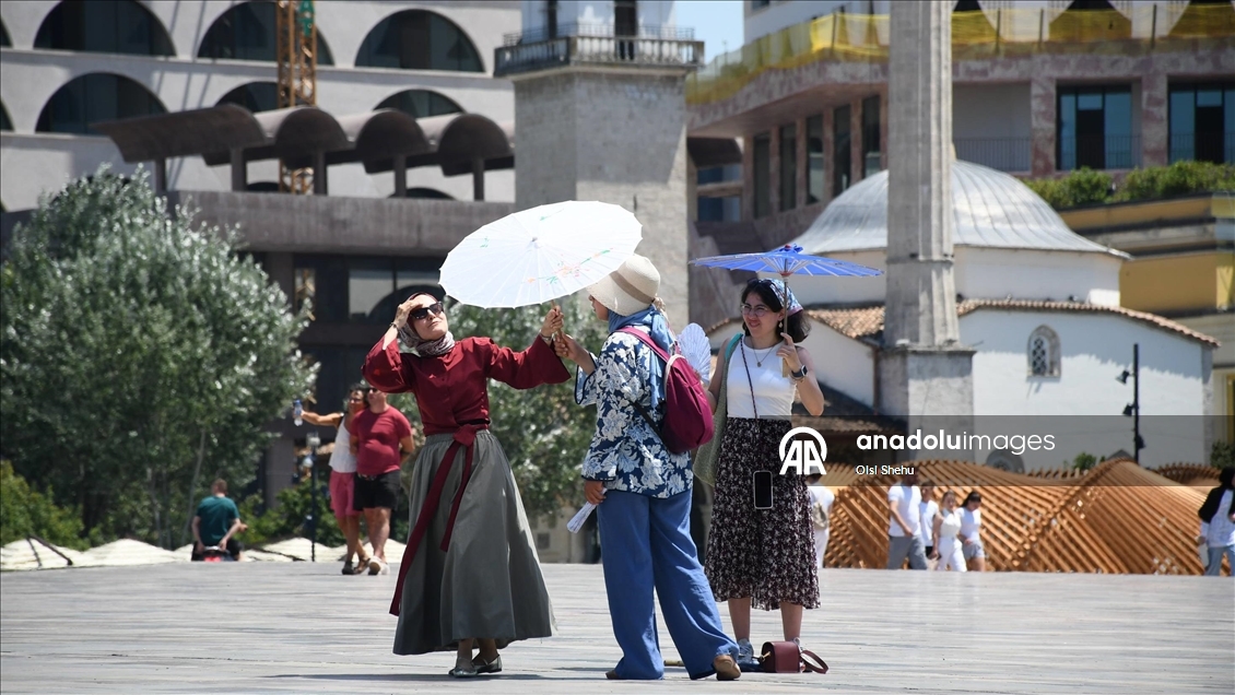 Arnavutluk'ta aşırı sıcaklar devam ediyor