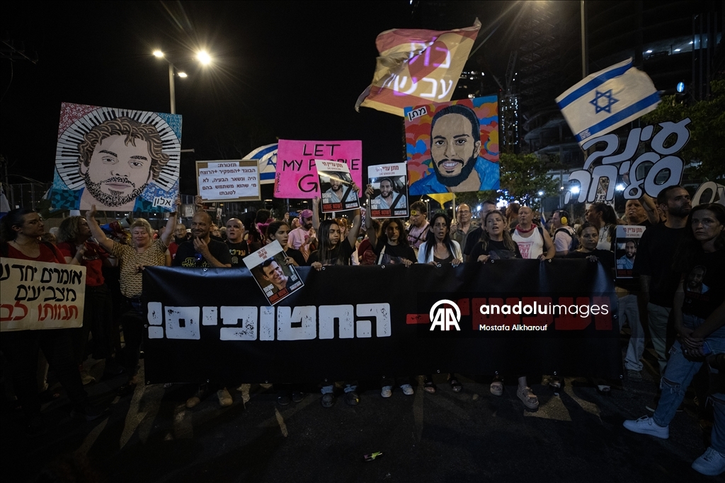 Tel Aviv'de ateşkes ve esirlerin geri getirilmesi talebiyle gösteri düzenlendi