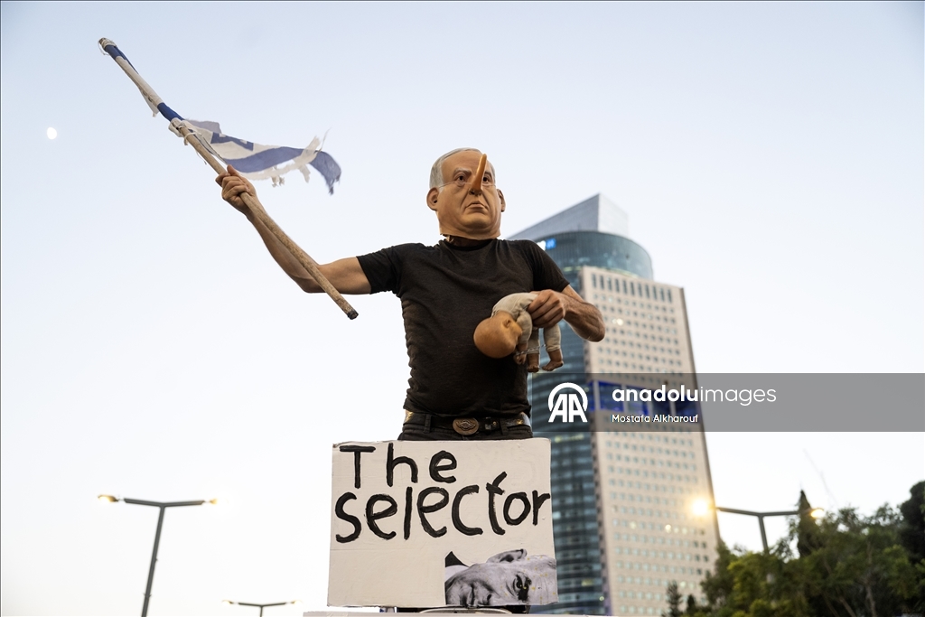 Tel Aviv'de ateşkes ve esirlerin geri getirilmesi talebiyle gösteri düzenlendi