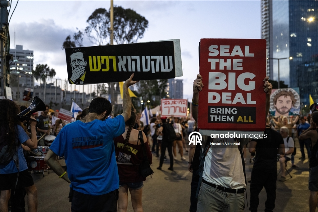 Tel Aviv'de ateşkes ve esirlerin geri getirilmesi talebiyle gösteri düzenlendi