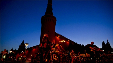 Moskova'da ‘'Gece bisiklet turu festivali’' düzenlendi