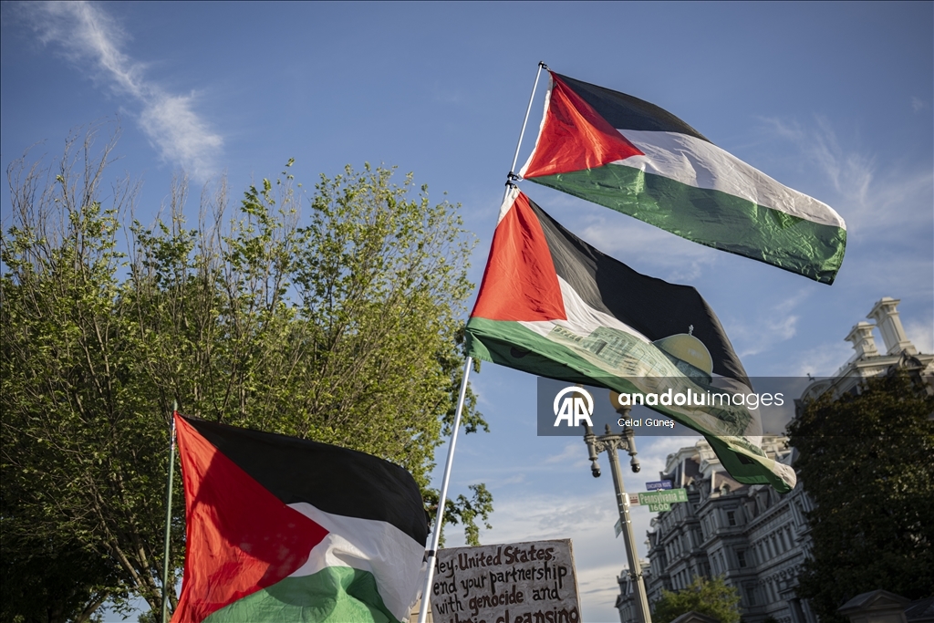 Pro-Palestinian activists hold noise protest outside the White House before Netanyahu's visit