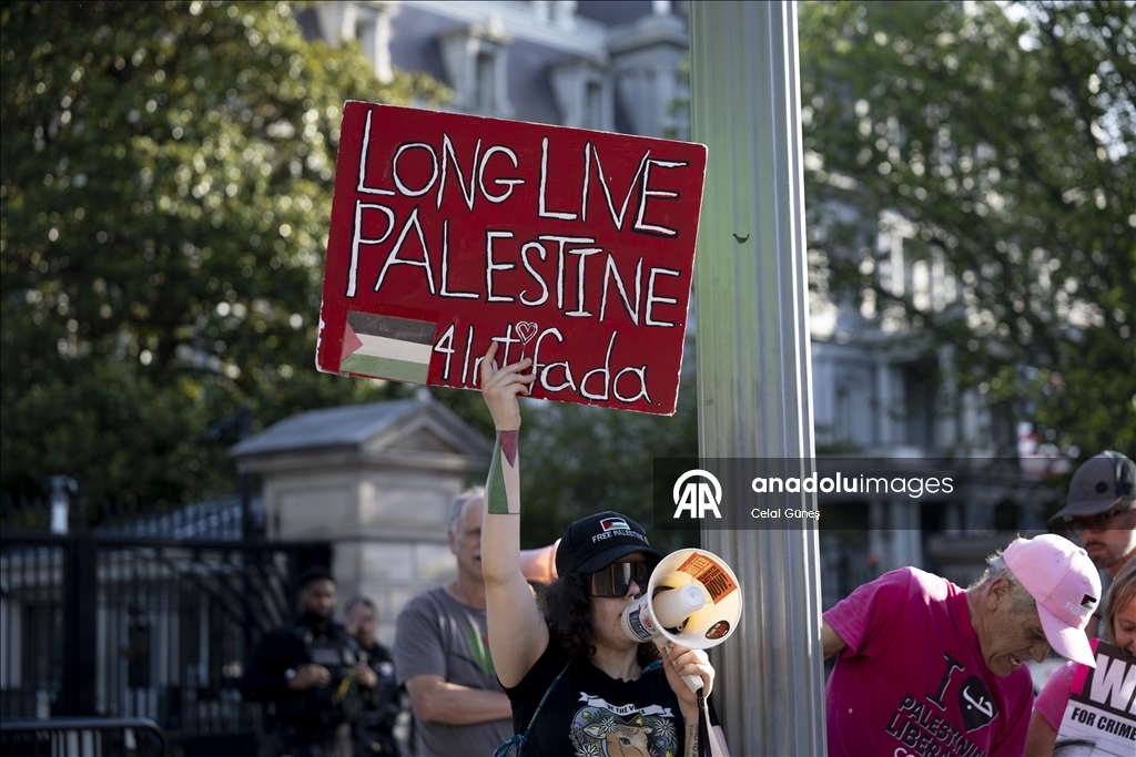 Pro-Palestinian activists hold noise protest outside the White House before Netanyahu's visit
