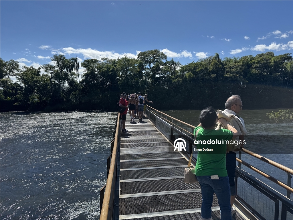 Arjantin'in doğal harikası: Iguazu Şelaleleri