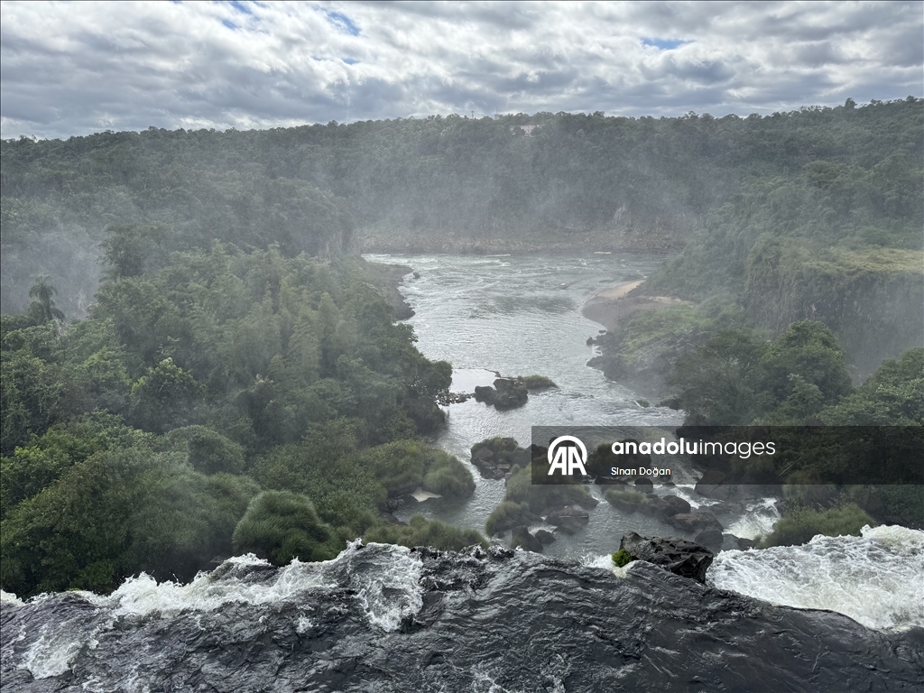 Argentina’s Natural Wonder: Iguazu Falls