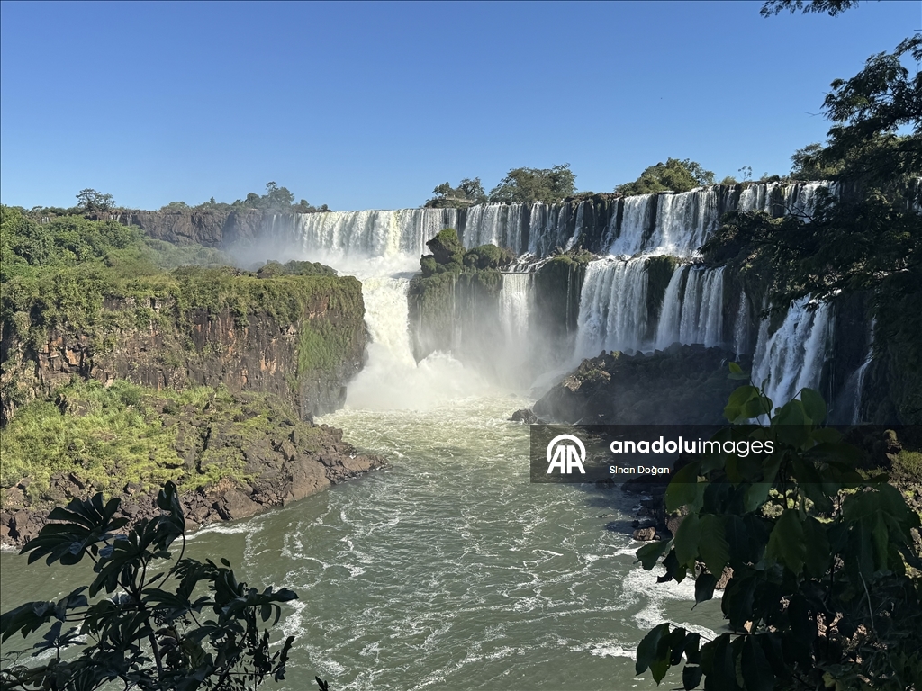 Argentina’s Natural Wonder: Iguazu Falls