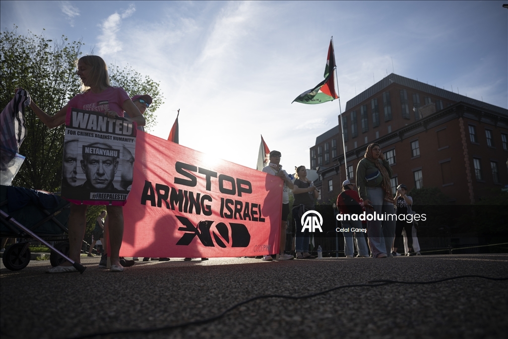 Pro-Palestinian activists hold noise protest outside the White House before Netanyahu's visit