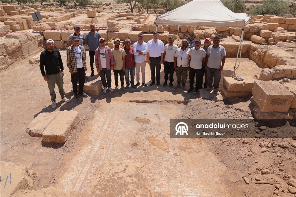 تركيا.. اكتشاف فسيفساء عمرها 1500 عام بولاية ماردين