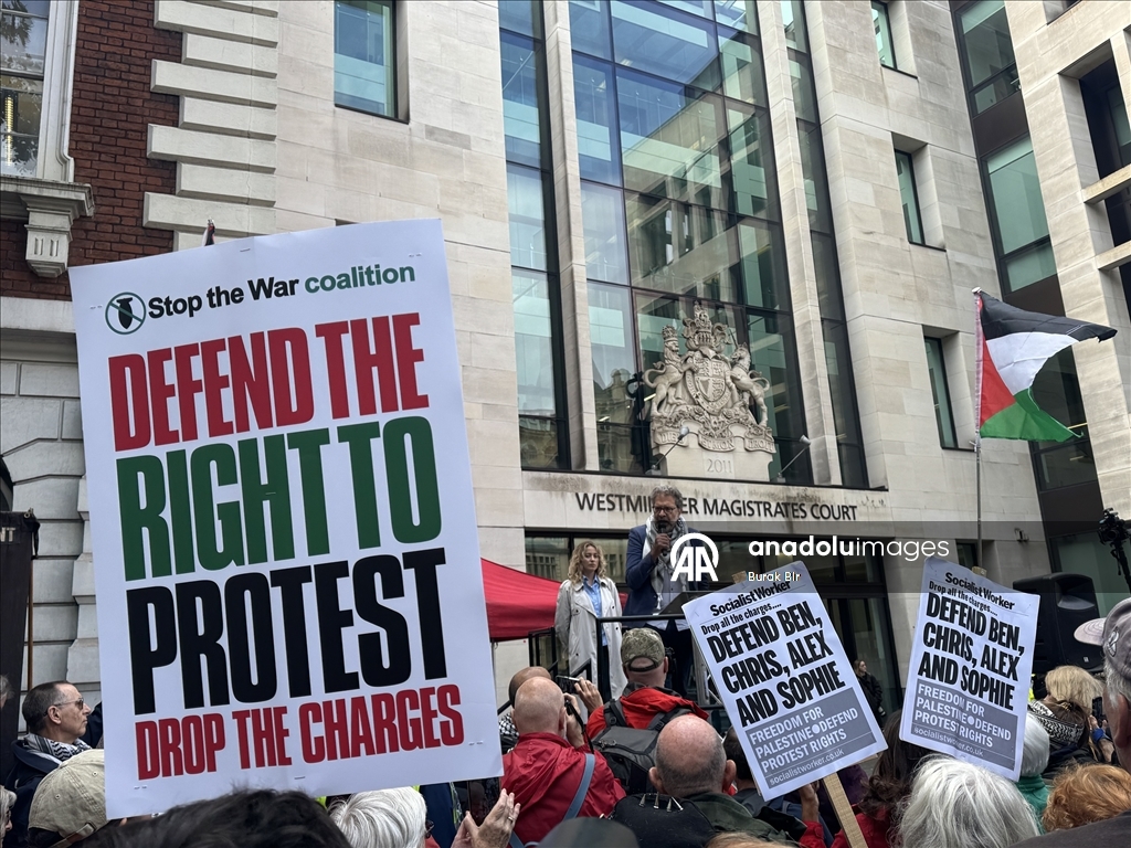 Londra'da Filistin yanlısı liderlere destek gösterisi düzenlendi