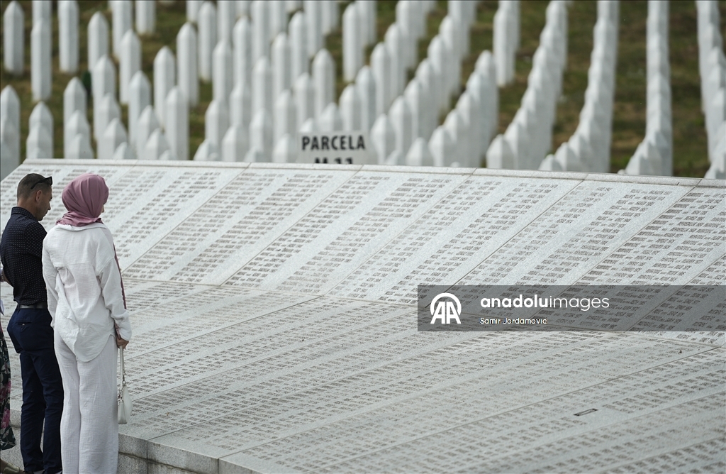 U Potočarima iskopani mezari za sedam žrtava genocida u Srebrenici