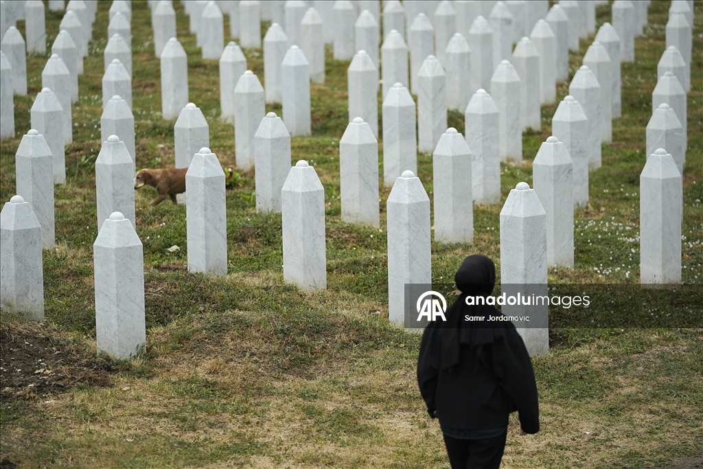 U Potočarima iskopani mezari za sedam žrtava genocida u Srebrenici