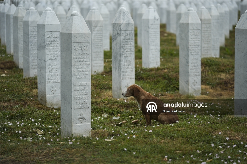 U Potočarima iskopani mezari za sedam žrtava genocida u Srebrenici