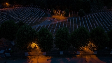Srebrenitsa'daki Potoçari Anıt Mezarlığı anma törenlerinin öncesinde havadan fotoğraflandı