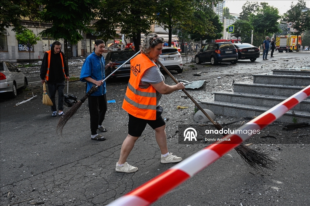 В результате российской атаки на Киев пострадали 16 человек