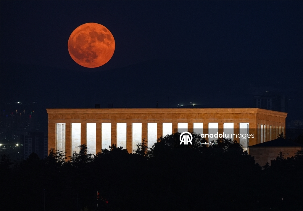 Ankara'da dolunay