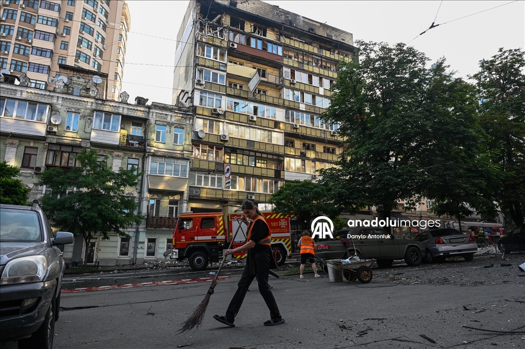 В результате российской атаки на Киев пострадали 16 человек