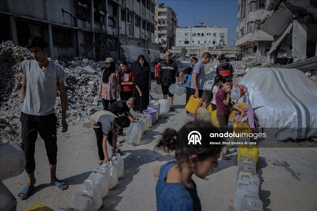 İsrail saldırıları altındaki Gazze'de su sıkıntısı