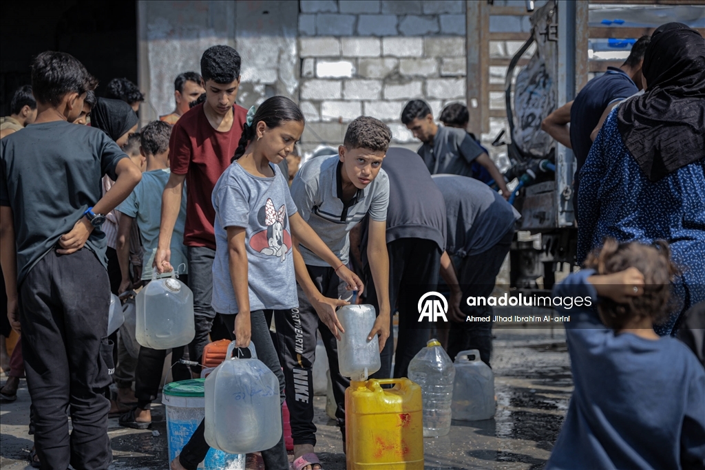 İsrail saldırıları altındaki Gazze'de su sıkıntısı