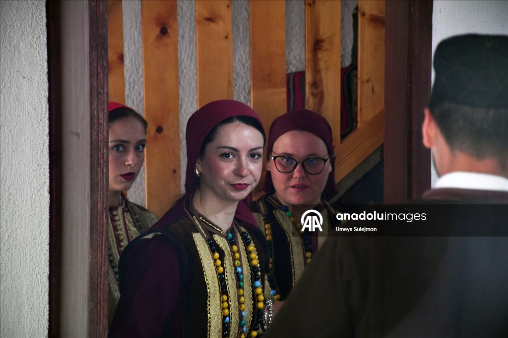 Kuzey Makedonya'nın Galiçnik köyünde asırlık düğün geleneği yaşatılıyor