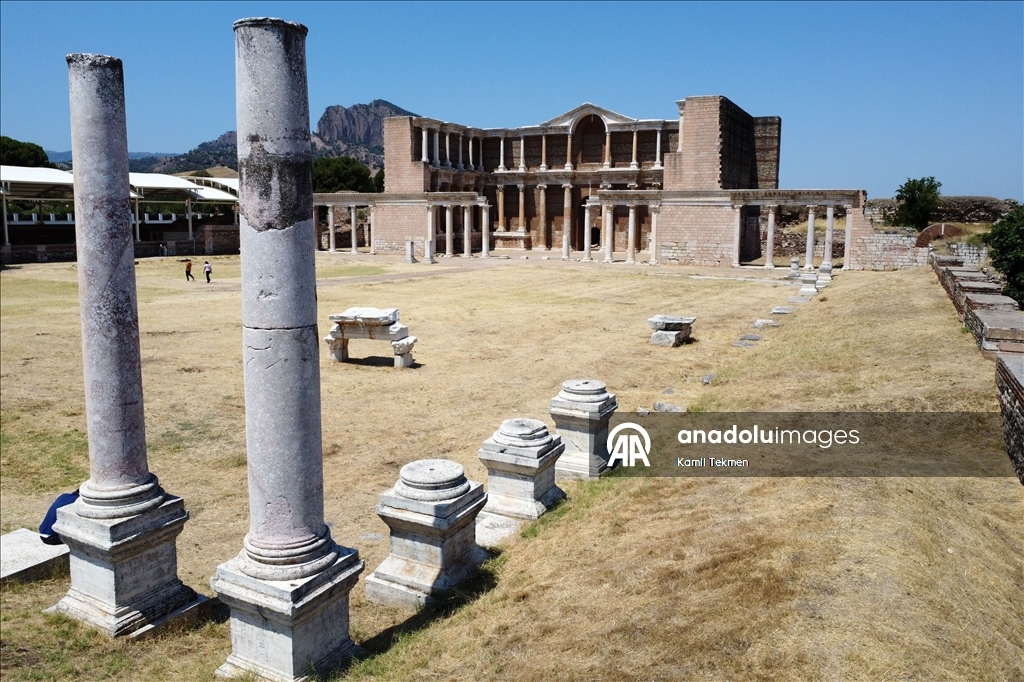 Manisa'da, Sardes Antik Kenti ve Lidya Tümülüsleri'nin UNESCO'ya alınması sevinci